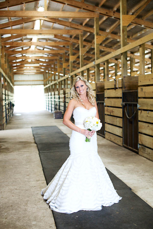 Yellow Country Dade City Wedding - Barrington Hill Farm - Tampa Bay Wedding Photographer Roohi Photography (22)